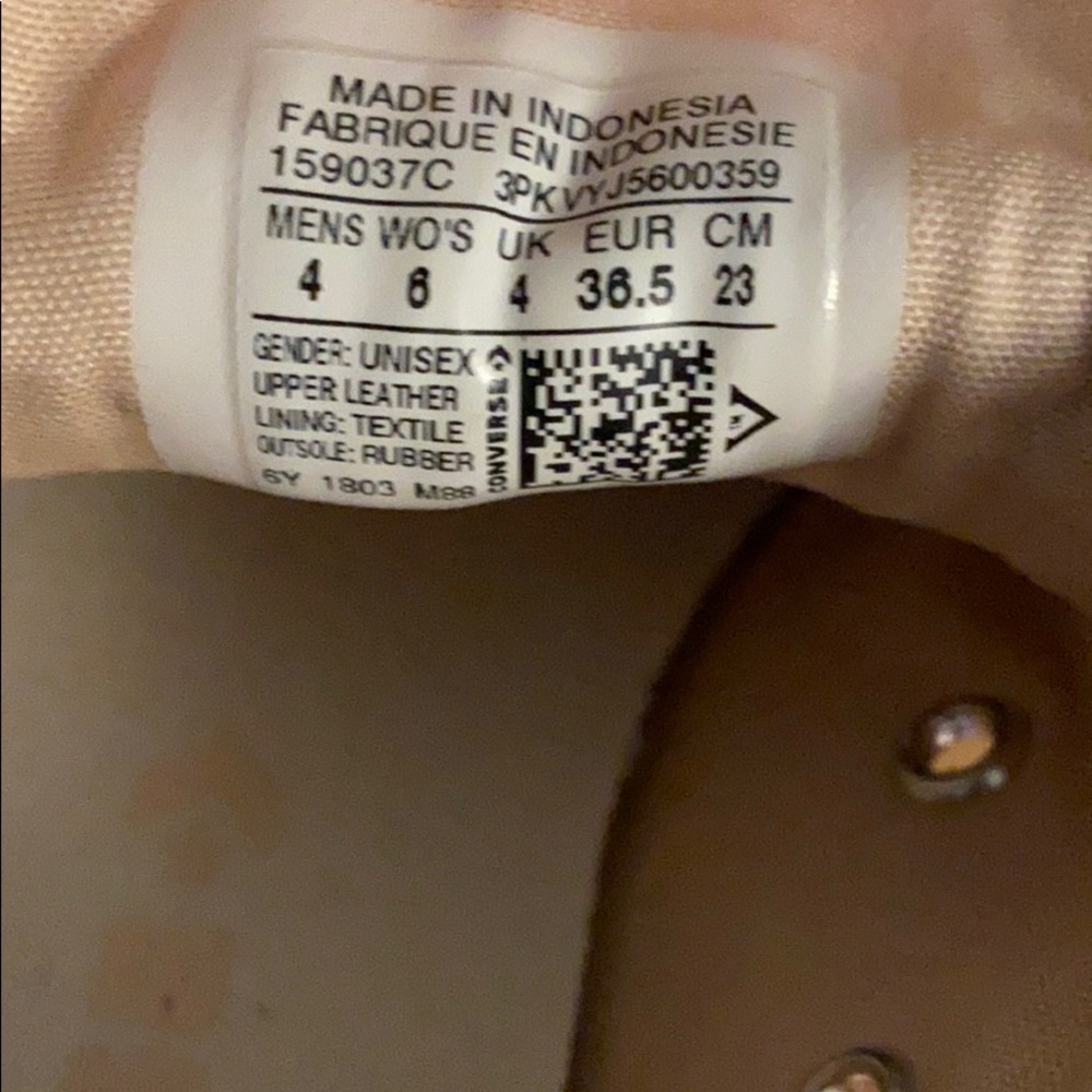 Converse - Picture 11 of 12